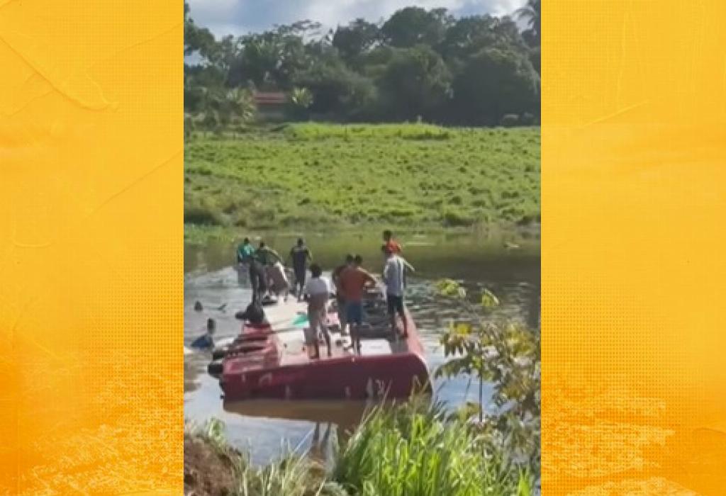 Ônibus cai em açude após colisão na BR-222 e mobiliza resgate em Santa Inês, no Maranhão