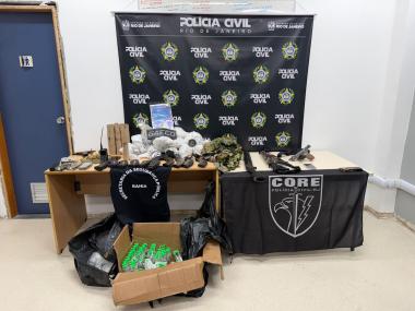 Operação Duas Rosas II captura mais três integrantes de facção e apreende fuzil, pistola e rádios comunicadores no RJ | SSP