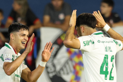Palmeiras derrota Bragantino para manter liderança no Brasileiro