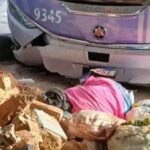 Pelo menos duas pessoas morrem após ônibus invadir rodoviária na Bahia