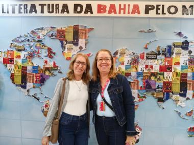 Professores da rede estadual celebram a Literatura na reta final da Bienal do Livro da Bahia 2026 | SEC