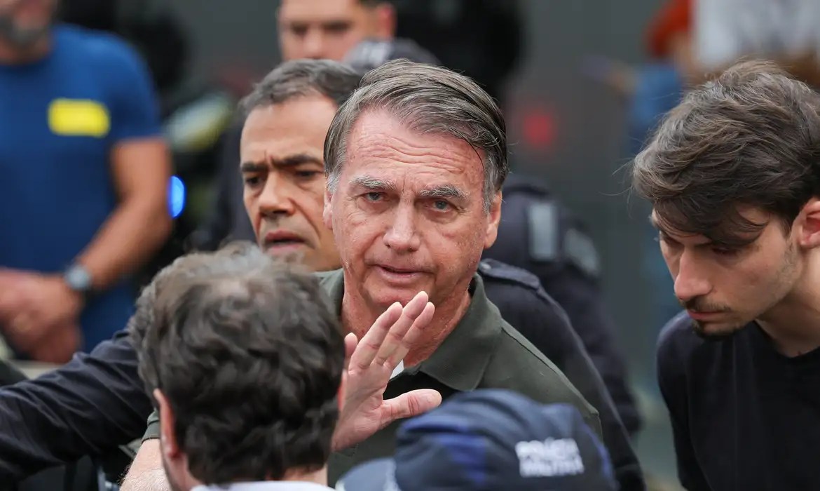 Bolsonaro entra com revisão criminal no STF para anular condenação