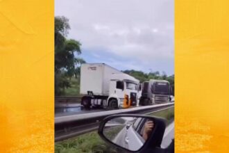 Colisão entre carretas é registrada na BR-324 próximo a Feira de Santana