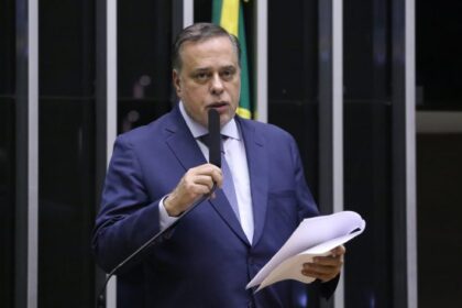 Discussão e votação de propostas legislativas. Dep. Paulo Abi-Ackel (PSDB - MG)