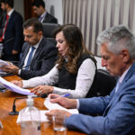 Comissão aprova reajuste do piso salarial dos professores da educação básica — Senado Notícias