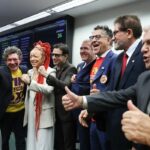 Comissão aprova relatório de PEC que acaba com escala 6X1
