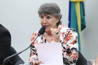 Audiência Pública - Políticas públicas de educação de jovens e adultos. Dep. Erika Kokay (PT-DF)