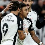 Corinthians derrota Peñarol para seguir 100% na Libertadores