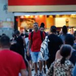 Desemprego cai a 5,8% no trimestre encerrado em abril