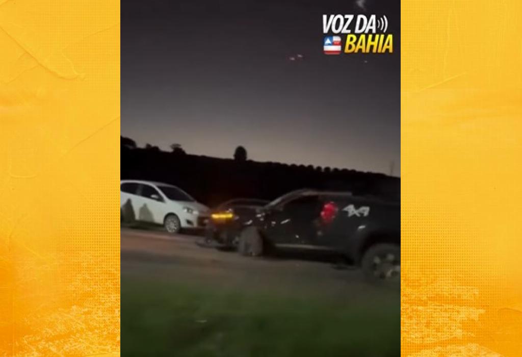 Engavetamento entre três veículos causa congestionamento na BR-101 em Conceição do Almeida