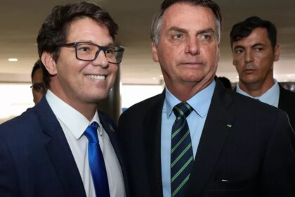Ex-funcionária de Mario Frias devolveu parte do salário e pagou despesas do deputado