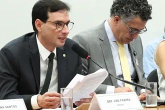 Fim da escala 6×1 avança e prevê folga aos domingos