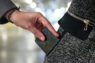 Governo do Brasil endurece penas para golpes digitais, 'contas laranja' e roubo de celulares