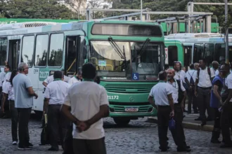 Greve dos rodoviários é confirmada e Salvador ficará sem ônibus nesta sexta-feira