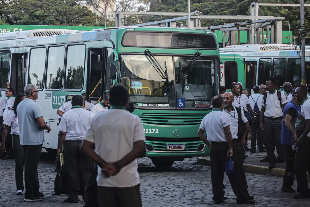Greve dos rodoviários é confirmada e Salvador ficará sem ônibus nesta sexta-feira