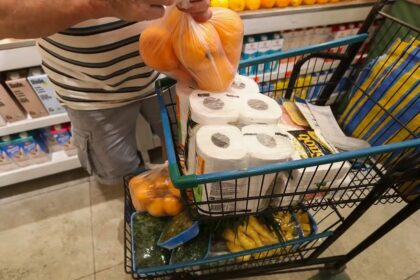 Inflação desacelera e fecha abril em 0,67%