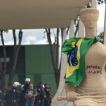 Moraes rejeita revisar pena de Débora do Batom, condenada pelo 8/1