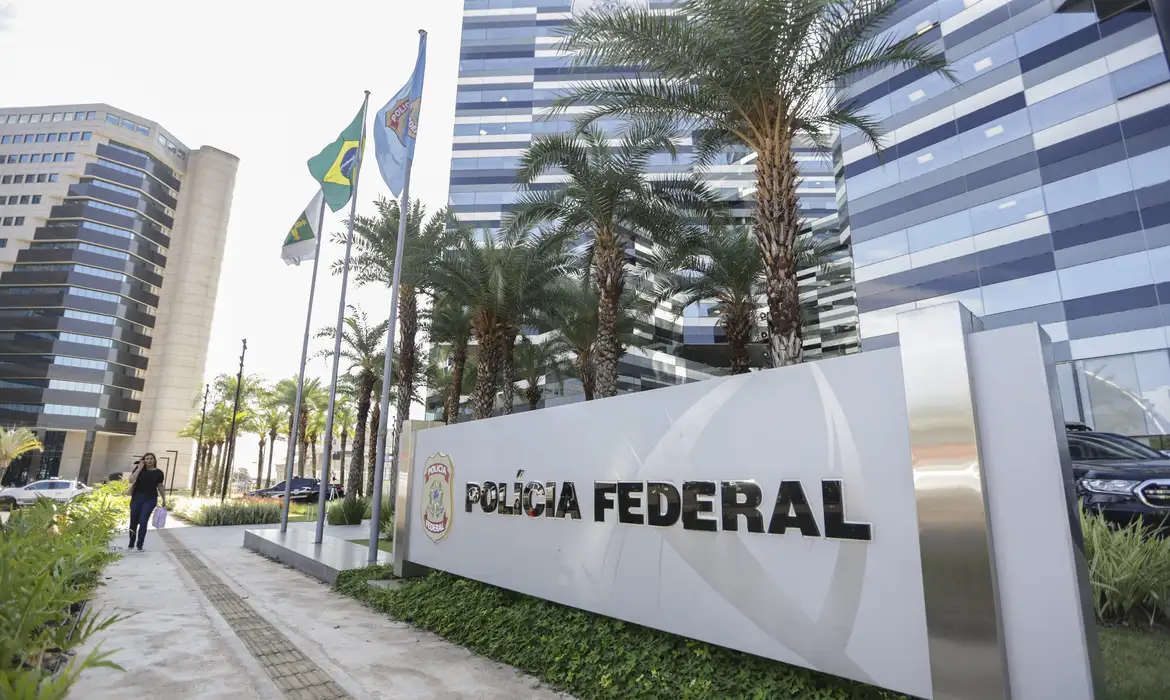 PF prende hacker investigado no caso Banco Master