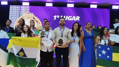 Projeto criado em escola da rede estadual da Bahia conquista 1º lugar na MILSET Brasil e garante intercâmbio científico na Espanha | SEC