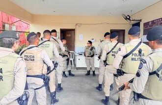 RONDESP BTS e 18ª CIPM ocupam bairro do Rio Sena e integrantes de facção correm para região de mata | SSP