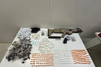 RONDESP apreende submetralhadora e revólver com grupo que invadiu e ocasionou morte de criança no Engenho Velho da Federação | SSP