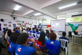 Roda de conversa com estudantes do Arenoso debate ancestralidade, acesso à universidade e projetos de vida | SEC