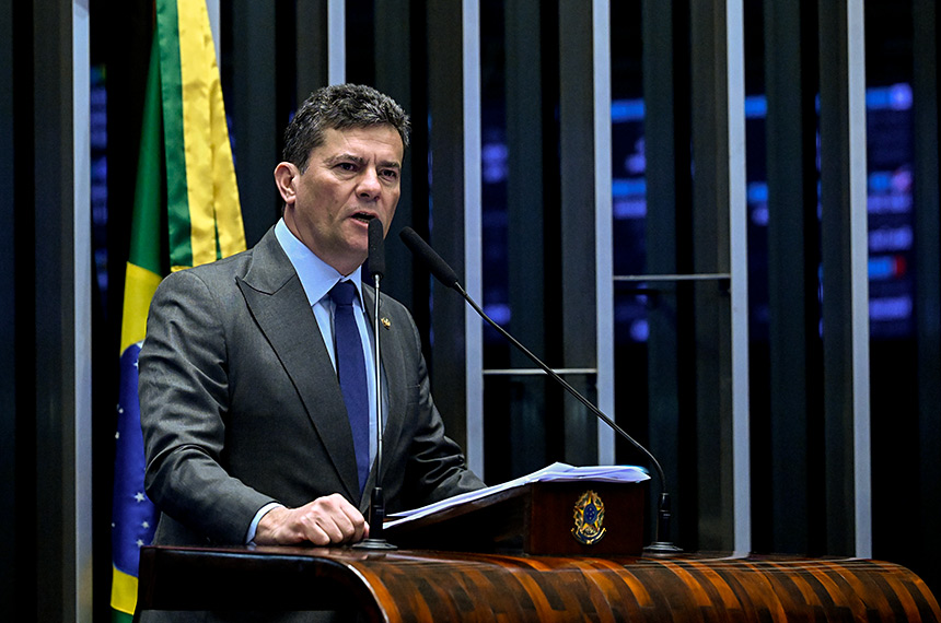 Senador Sergio Moro (PL-PR) em discurso à tribuna.