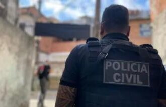 Suspeito é preso em Simões Filho por tráfico de drogas e posse ilegal de arma de fogo | SSP