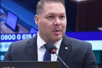 TSE torna inelegível e anula votos recebidos por ex-deputado do Ceará
