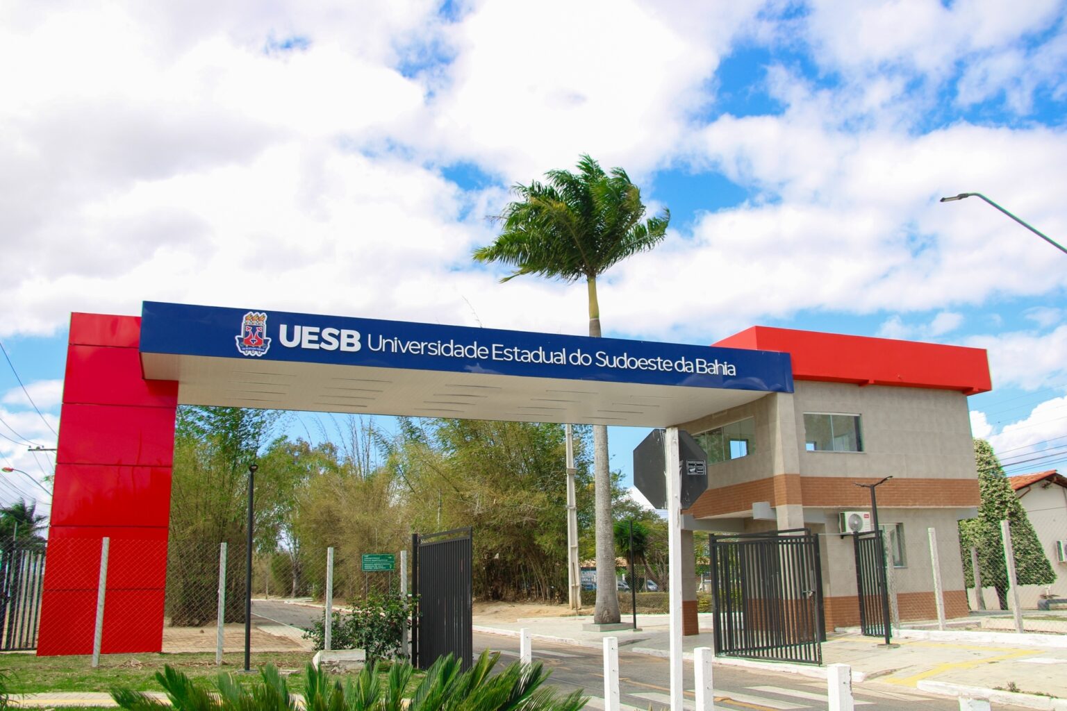 Uesb abre seleção para professores substitutos na Bahia