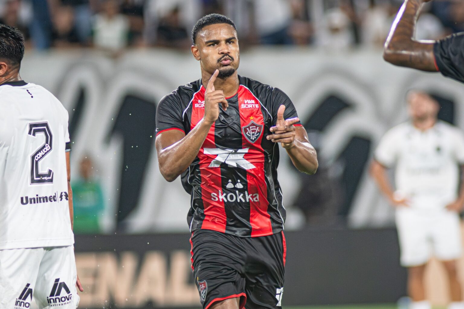Vitória vence ABC em jogo eletrizante e volta à final do Nordestão