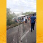 Acidente entre caminhão e van deixa 15 mortos na BR-116, em Santa Terezinha