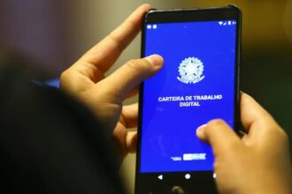 Brasil gera 72,9 mil empregos formais em abril e saldo no ano supera 767 mil novos postos com carteira assinada