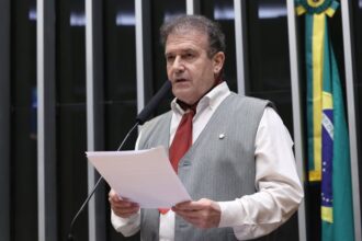 Discussão e votação de propostas legislativas. Dep. Pompeo de Mattos (PDT - RS)