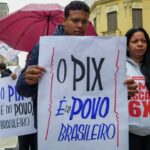 Comerciantes da 25 de Março vão às ruas contra Trump: 'Pix é nosso, fora intervenção dos EUA'