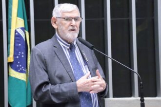Discussão e votação de propostas legislativas. Dep. Luiz Couto (PT - PB)