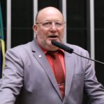 Deputado João Daniel (PT-SE) fala no Plenário da Câmara dos Deputados