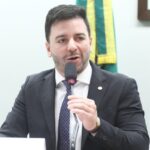 Deputado Célio Studart (PSD-CE) fala em comissão da Câmara dos Deputados