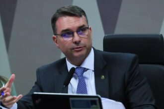 Direita recalcula rota para eleição presidencial após escândalo de Flávio Bolsonaro com Banco Master