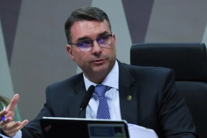 Direita recalcula rota para eleição presidencial após escândalo de Flávio Bolsonaro com Banco Master