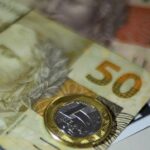 Economia brasileira cresceu 0,1% em abril, aponta prévia do PIB da FGV