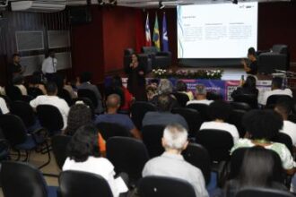 Encontro fortalece diálogo sobre práticas inovadoras e uso responsável das tecnologias na Educação | SEC