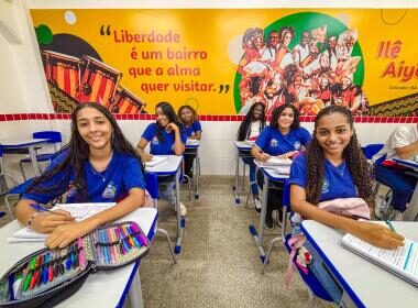 Evasão escolar cai 9% no Ensino Médio da Rede Estadual da Bahia | SEC