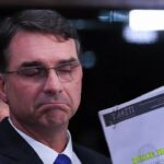 Flávio Bolsonaro falta a 43% das votações nominais do Senado em meio à pré-campanha, aponta mídia