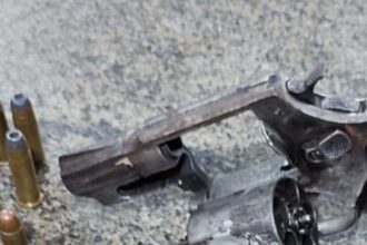 Homem é preso com duas armas de fogo de numeração raspada em Santo Antônio de Jesus