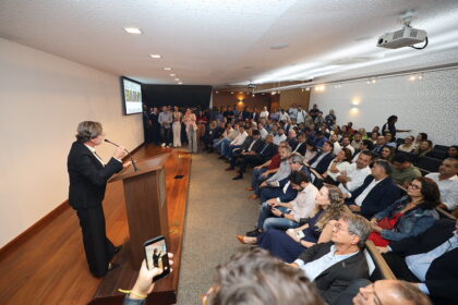 Jerônimo anuncia R$ 135 milhões para obras em sete cidades da Bahia; saiba quais