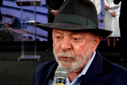 Lula inaugura acelerador em hospital de SP e defende acesso universal à saúde