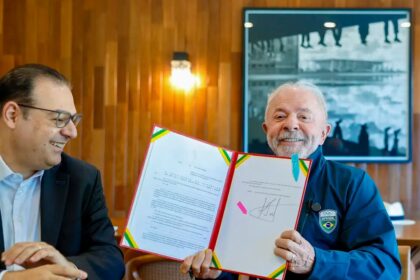 Lula sanciona lei que garante renovação automática da CNH