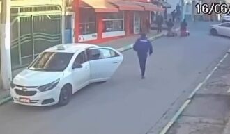 Moradores impedem homem de colocar criança em carro e caso gera tensão em São Paulo