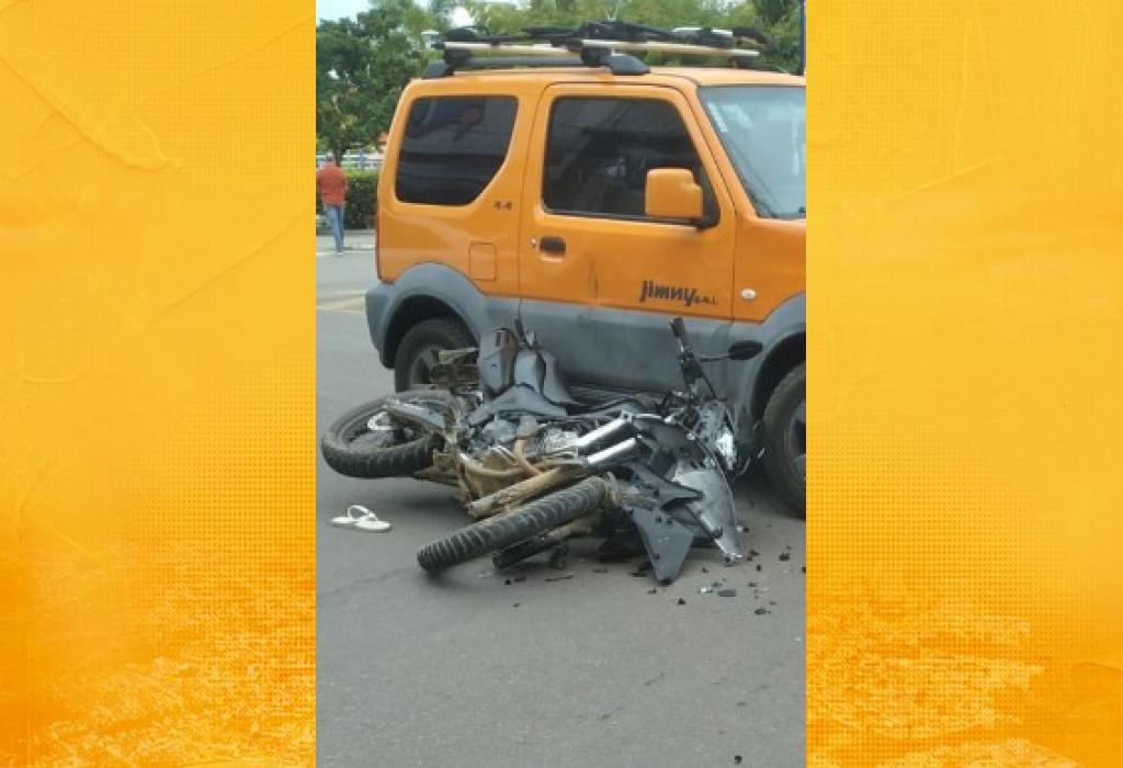 Motociclista fica ferido após colisão com carro no Centro de Santo Antônio de Jesus